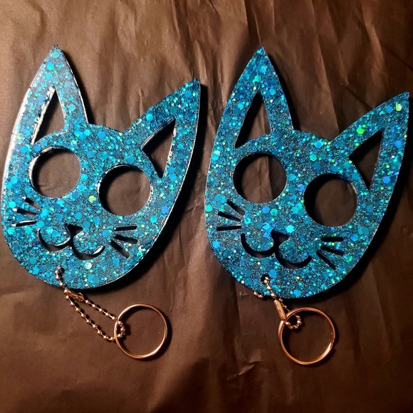 50 Piece Cat Shaped Self Defense Keychains in Multiple Colors - Picture 5 of 10